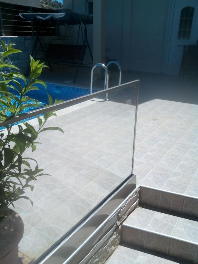 “Theeporto” Maisonette With Pool Gouves Exterior photo