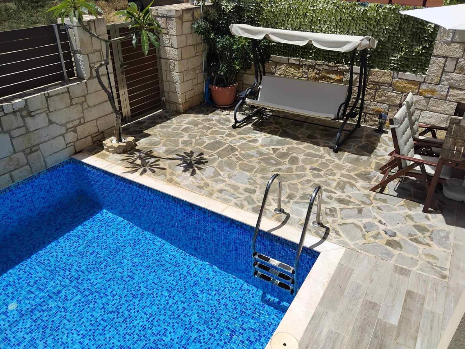 “Theeporto” Maisonette With Pool Gouves Exterior photo